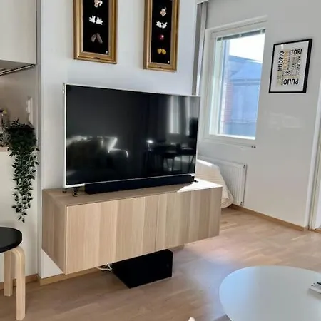 Moderni Yksioe Laehellae Keskustaa/ Modern Near Center * Joensuu