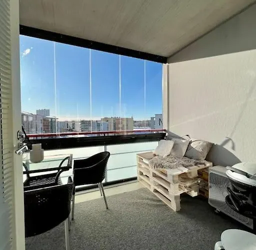 Daire Moderni Yksioe Laehellae Keskustaa/ Modern Near Center