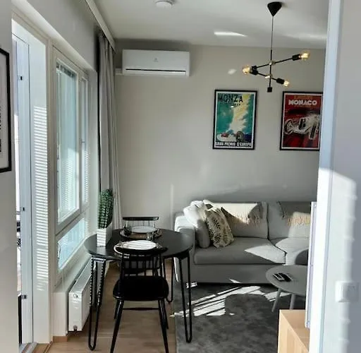 Moderni Yksioe Laehellae Keskustaa/ Modern Near Center